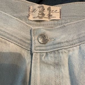 Free People light denim jeans size 31 never worn with tags